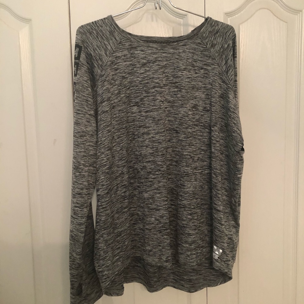 Long sleeve workout/lounge top!